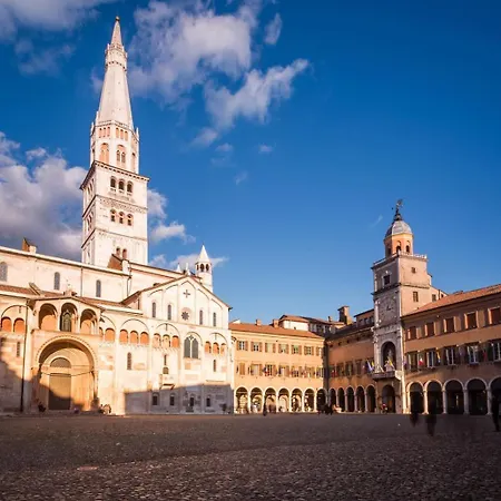 Moderna - Relax E Stile A Due Passi Dal Duomo *