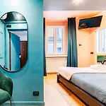 Appartamenti ModeRna - Charme&Relax in centro 3*