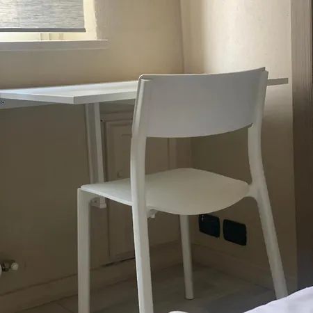 Moderna - Charme & Relax In Centro 3*