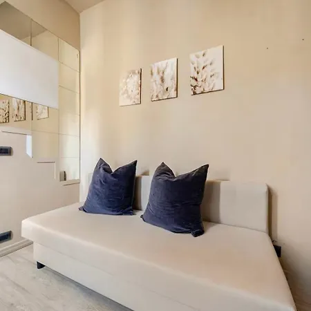 Moderna - Charme & Relax In Centro - Free Parking بيت ضيافة مودينا