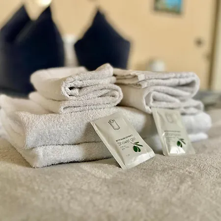 Moderna - Charme & Relax In Centro - Free Parking بيت ضيافة مودينا